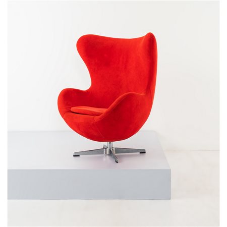 ARNE JACOBSEN, Riedizione della poltrona modello “Egg chair”