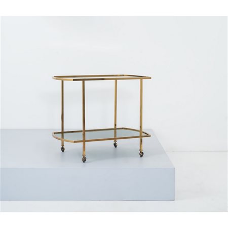 MILO BAUGHMAN, Carrello da servizio