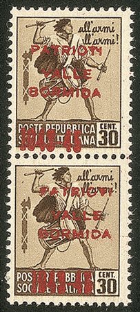 Emissioni CLN - 1945 - 30 cent (4A+4A varerà c) - coppia verticale con soprastampe disallineate (spostata a sinistra nel pezzo superiore)