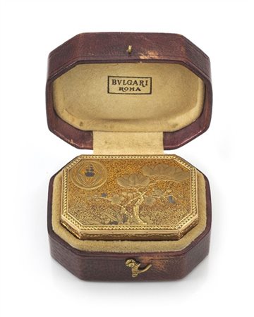 Barthélémy Pilleux, Parigi, 1779. Snuff box "à cage" in oro a tre colori e lacc