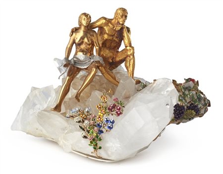 Romolo Grassi. Scultura in oro raffigurante un uomo e una donna su base in cris