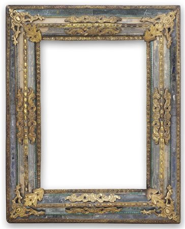 Manifattura di Murano, Venezia, secolo XVIII. Cornice tripartita in legno con p