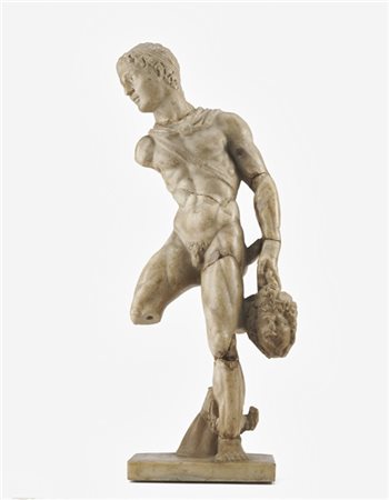 "Perseo con la testa di Medusa" antica scultura in marmo a tutto tondo, raffigu