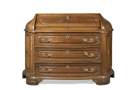 Ribalta in noce di forma mossa con fronte a tre cassetti e calatoia che rivela