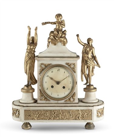 Pendola d'appoggio in marmo bianco e bronzo dorato a soggetto allegorico con cassa guarnita 