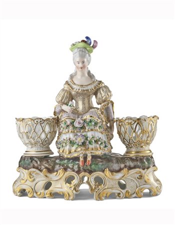 Manifattura di Jacob Petit, Francia, secolo XIX. Calamaio in porcellana dipinta