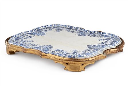 Antonio Maria Coppellotti (attr), Lodi, secolo XVIII. Vassoio polilobato in mai