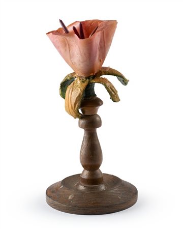 Ceroplasta del secolo XIX. Modellino botanico in cera con base tornita di epoca