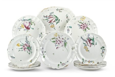 Manifattura di Lodi, secolo XVIII. Parte di servizio da tavola a profilo mistil