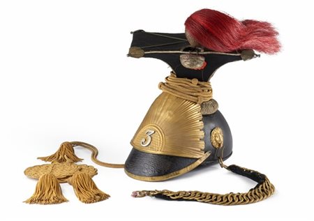 Czapska da ufficiale del Terzo Reggimento dei Lancieri della linea. Coppo in cu