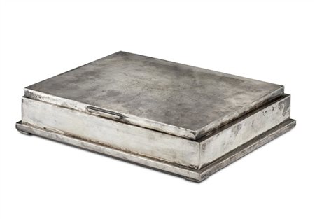 Cofanetto portagioie in argento di forma squadrata iscritta Evelina, scomparti