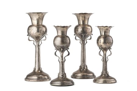 Due coppie di vasi Art Nouveau in argento, appesantiti. Città di Sheffield, 190