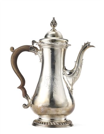 Caffettiera in argento a corpo liscio con stemma inciso con volatile, presa del