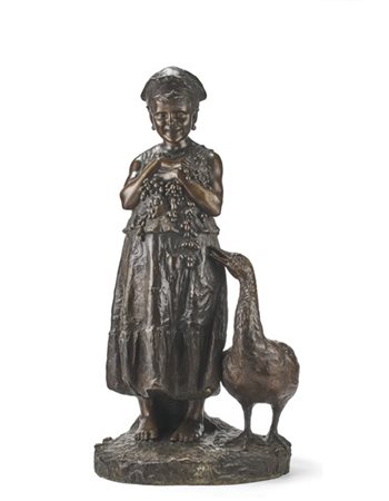Giovanni De Martino "La guardiana delle oche" 
scultura in bronzo (cm 105x43x50)