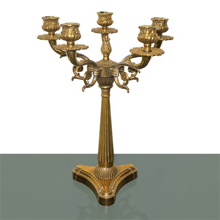 Candeliere a 5 luci in metallo dorato