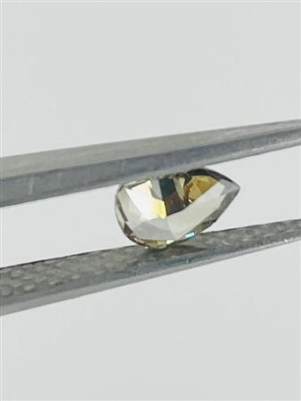 DIAMANTE NATURAL POLISHED 0,39 NATURAL FANCY GIALLO MARRONE SCURO VERDOGNOLO - - GIA - 935-3