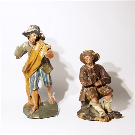 Due statuette di pastori del XVII secolo in legno intagliato e dipinto