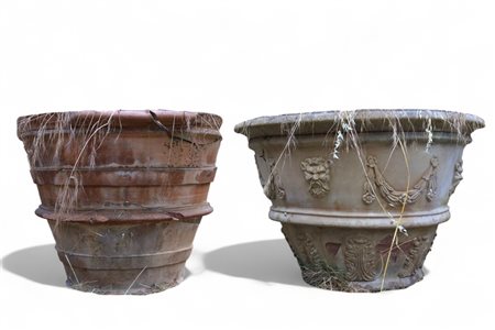 Due conche in terracotta