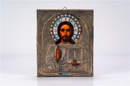 Icona a tempera su tavola raffigurante Cristo Pantocratore con riza in argento e smalti policromi. Mosca, 1908–1926