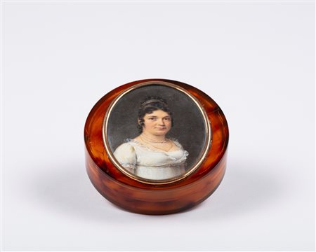 ☼ Tabacchiera di forma circolare in tartaruga bionda con miniatura entro ghiera in oro 18K firmata e datata W. Unger 1815 (Christian Wilhelm Unger, Ge […]