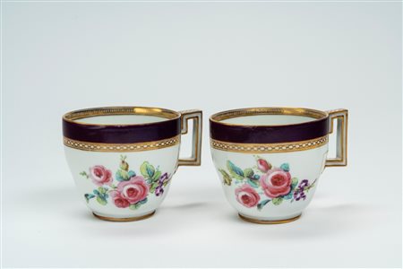 Due tazzine in porcellana con decoro policromo “al mazzetto”. Manifattura di Meissen, 1770–1780 circa