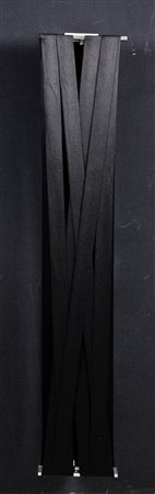 Paolo Cotani (1940-2011) Tensioni, 2006 Acciaio e cinghie cm 110x20 Firma sul...