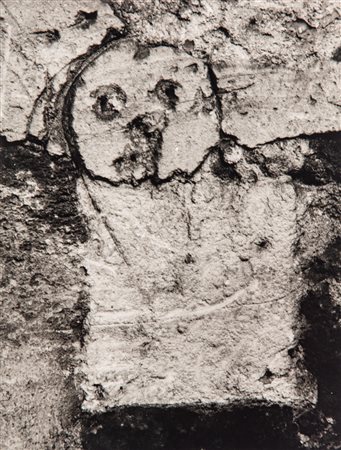 Brassaï  (1899 - 1984)  - Graffiti, 1950