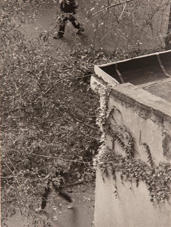 André Kertèsz (1894 - 1985)  - Promenade, New York, 1962