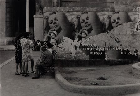Federico Patellani (1911 - 1977)  - Vecchia Taranto, 1970