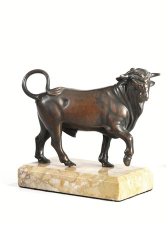 SCULTURA, SCUOLA TOSCANA, SECOLO XVII, in bronzo, modellata come un toro,...