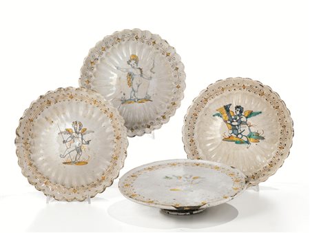 QUATTRO ALZATE, DERUTA, FINE SECOLO XVII-INIZI SECOLO XVIII, in maiolica...