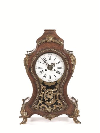 GRANDE OROLOGIO SOPRAMMOBILE, ROMA, META' SECOLO XVIIIin bois de rose...