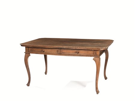 TAVOLO, VENETO, META' SECOLO XVIII in noce a patina chiara, piano...