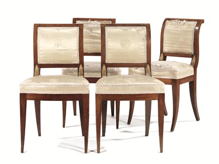 QUATTRO SEDIE, TOSCANA, PRIMA META' SECOLO XIXin noce a patina bionda,...