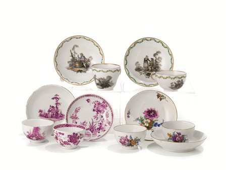 COPPIA DI TAZZINE CON PIATTINO, MANIFATTURA DI MEISSEN, SECOLO XIXin...