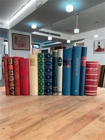 CLASSICI E LETTERATURA - Lotto unico di 13 volumi