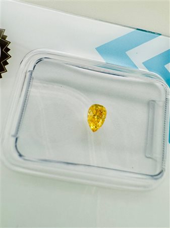 DIAMANTE NATURAL POLISHED 0,27 FANCY GIALLO ARANCIO - VS1 - IGI - EY40701 - 7