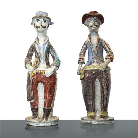 Coppia di lumiere in maiolica di Caltagirone dipinte policrome