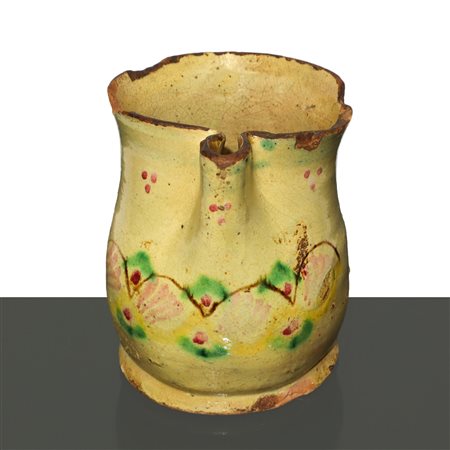 Piccola cannata in ceramica di Caltagirone con decoro sul fronte, primi 20° secolo