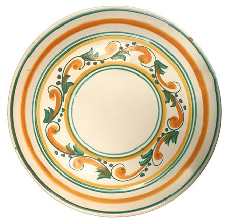 Piatto in maiolica di Santo Stefano di Camastra dipinto policromo nei toni del verde e dell'arancione