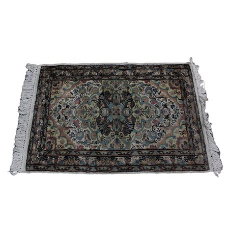 COPPIA DI PICCOLI TAPPETI PERSIANI 