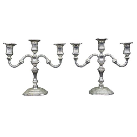 COPPIA DI CANDELABRI A TRE FIAMME 