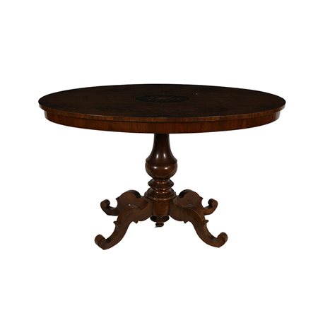 TAVOLINO DI FORMA OVALE 