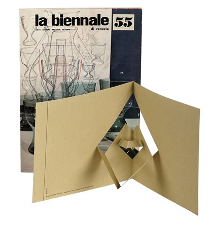 Bruno Munari, Scultura da viaggio. 1958-64. Multiplo in carta. mm 202x423....