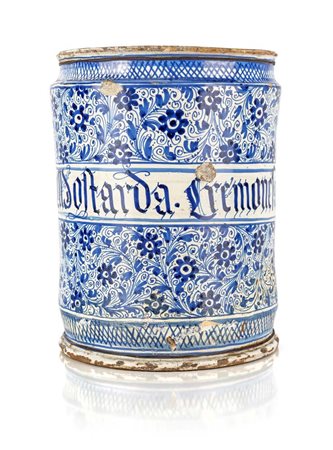 Grande albarello in maiolica bianca e blu, Liguria (?), XVII secolo cm 34x26...