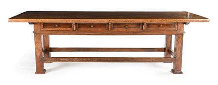 Tavolo rettangolare in noce, Modena, XVII secolo cm 83x256x77 piano...