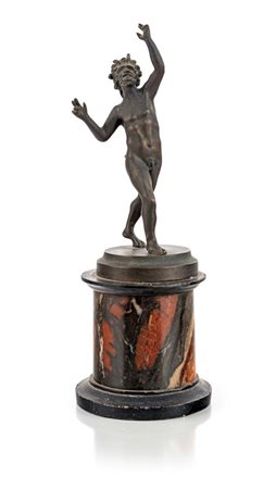 Piccolo fauno danzante in bronzo, XIX secolo altezza cm 14 - con la base cm...