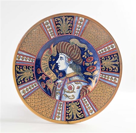 Grande piatto in maiolica policroma e a lustro, Gualdo Tadino, manifattura...
