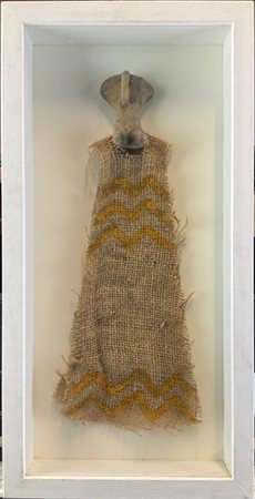 Hannes Egger "Senza titolo" 2006
composizione con legno e juta
figura cm 40x16 (