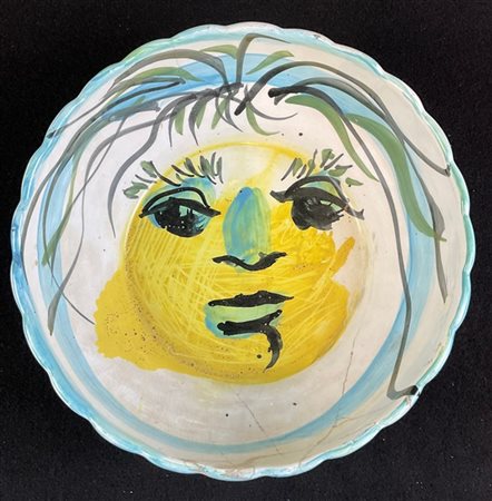 Enrico Baj Vaso in terracotta dipinta e smaltata
d cm 29
h cm 11
firmato e datat